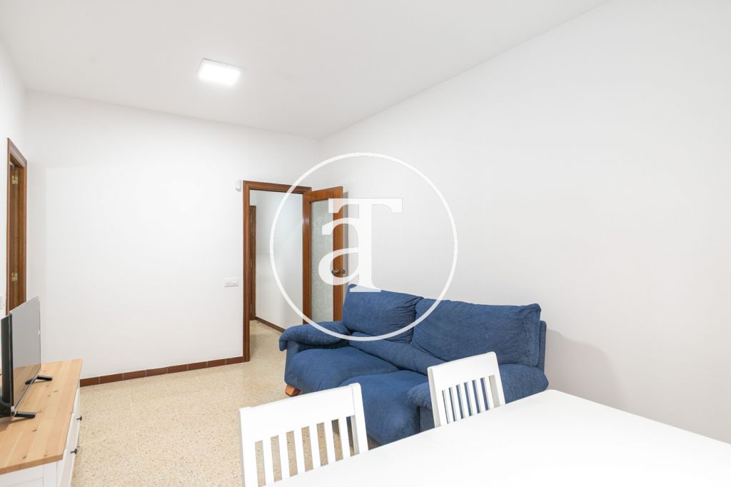 Appartement en location temporaire avec 3 chambres, bureau, 1 salle de bain et patio à Sant Andreu 4