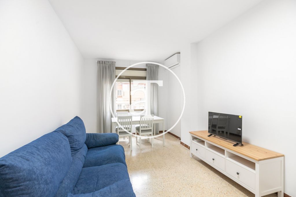 Appartement en location temporaire avec 3 chambres, bureau, 1 salle de bain et patio à Sant Andreu