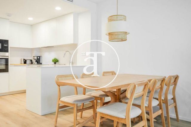 Monthly rental duplex with 3 bedrooms and interior courtyard in Hospitalet de Llobregat 11