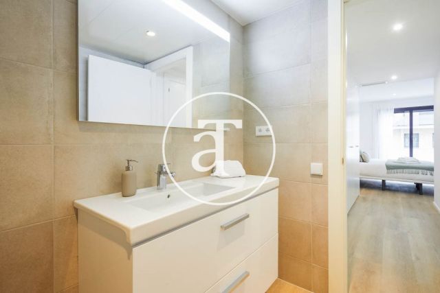 Monthly rental duplex with 3 bedrooms and interior courtyard in Hospitalet de Llobregat 33