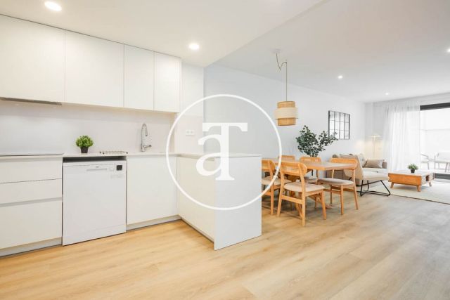 Monthly rental duplex with 3 bedrooms and interior courtyard in Hospitalet de Llobregat 14