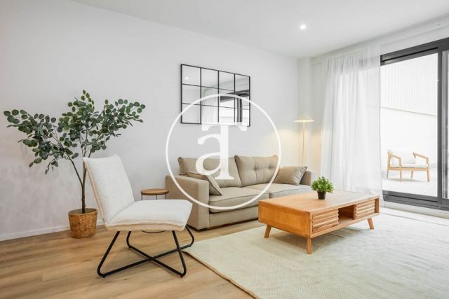 Monthly rental duplex with 3 bedrooms and interior courtyard in Hospitalet de Llobregat 3