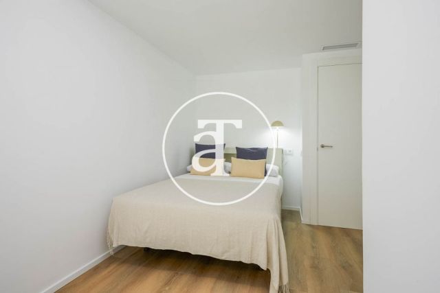 Monthly rental duplex with 3 bedrooms and interior courtyard in Hospitalet de Llobregat 36