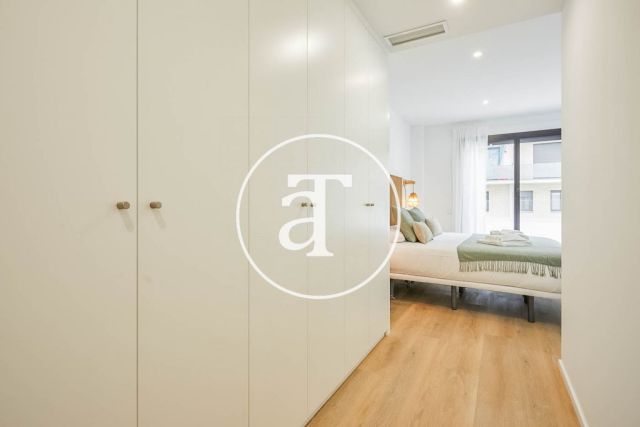 Monthly rental duplex with 3 bedrooms and interior courtyard in Hospitalet de Llobregat 28