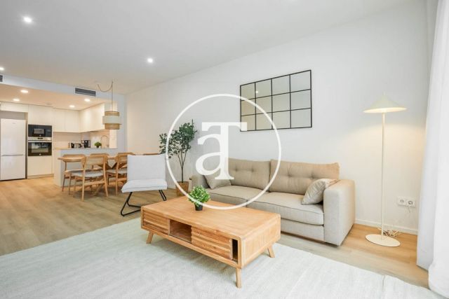 Monthly rental duplex with 3 bedrooms and interior courtyard in Hospitalet de Llobregat 5