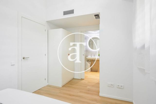 Monthly rental duplex with 3 bedrooms and interior courtyard in Hospitalet de Llobregat 16