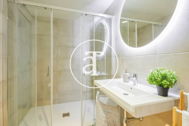 Monthly rental duplex with 3 bedrooms and interior courtyard in Hospitalet de Llobregat 19