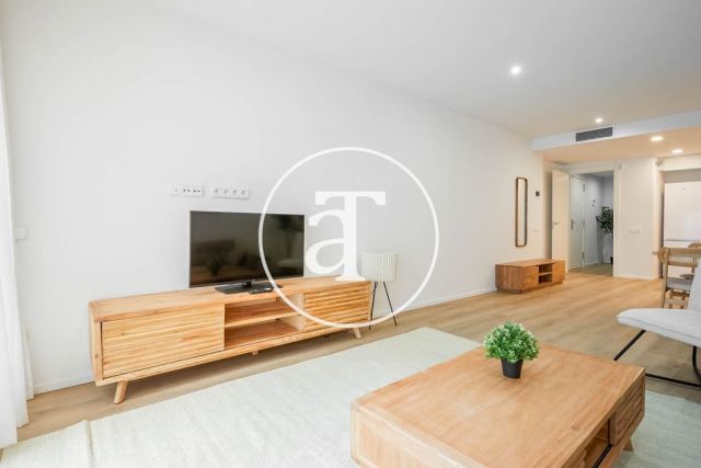 Monthly rental duplex with 3 bedrooms and interior courtyard in Hospitalet de Llobregat 2