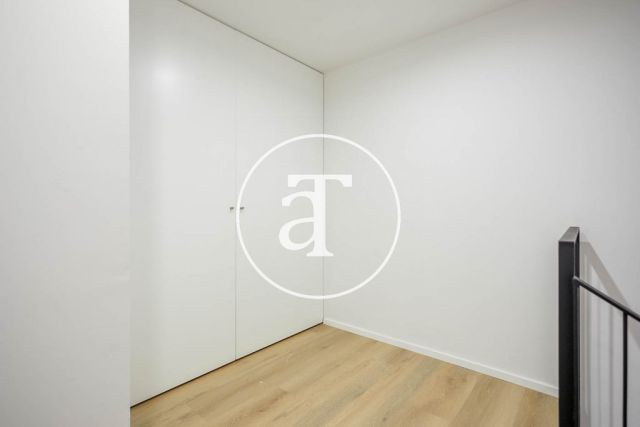 Monthly rental duplex with 3 bedrooms and interior courtyard in Hospitalet de Llobregat 26