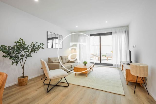 Monthly rental duplex with 3 bedrooms and interior courtyard in Hospitalet de Llobregat 4