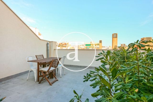 Monthly rental duplex with 3 bedrooms and interior courtyard in Hospitalet de Llobregat 42