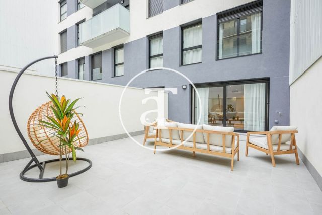 Monthly rental duplex with 3 bedrooms and interior courtyard in Hospitalet de Llobregat 7