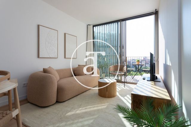 Monthly rental apartment with 2 bedrooms and 2 bathrooms with balcony and stunning views of the Sagrada Familia. 1