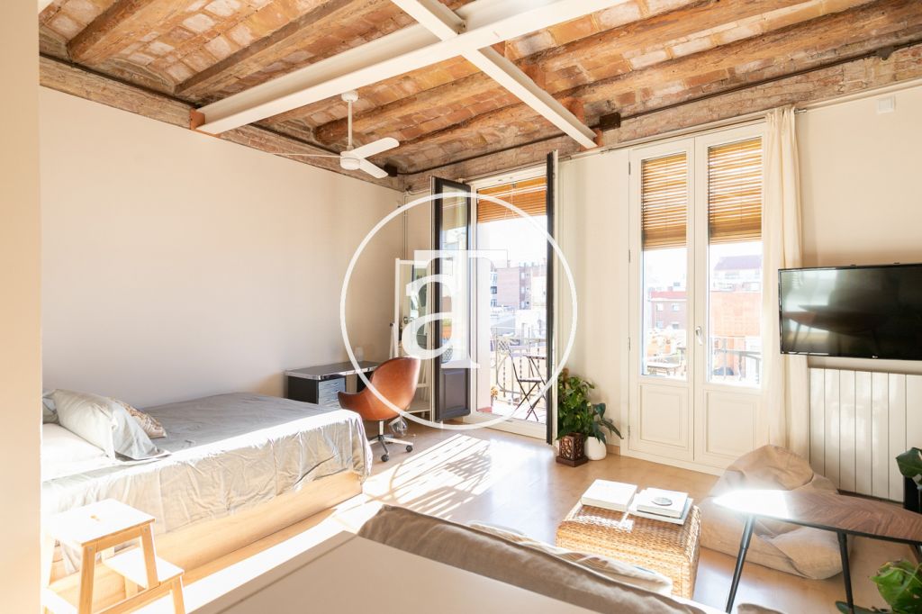 Appartement en location temporaire avec 1 chambre et 1 salle de bain, balcon et vue sur Collserola à Sants 6