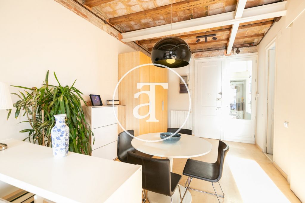 Appartement en location temporaire avec 1 chambre et 1 salle de bain, balcon et vue sur Collserola à Sants 12