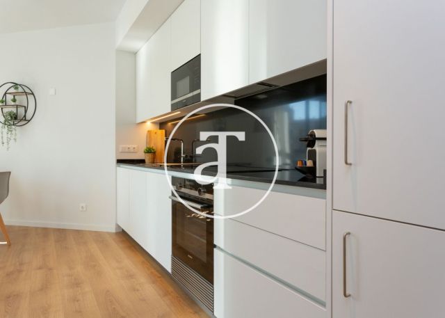 Piso de alquiler temporal de 2 habitaciones y piscina compartida a un paso de Av. Diagonal 9