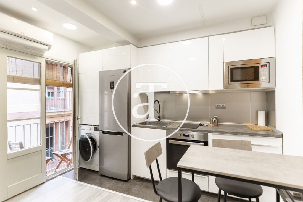 Duplex à louer temporairement avec 1 chambre, 1 salle de bain et 2 balcons à El Born