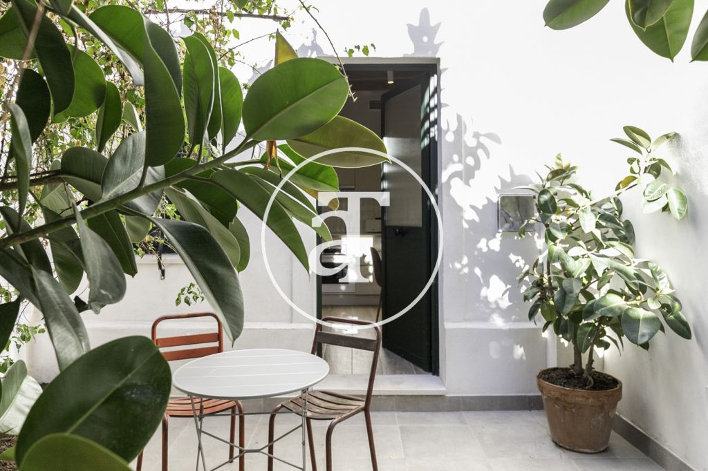 Casa de alquiler temporal de 2 habitaciones con terraza a unos pasos del Parc Güell