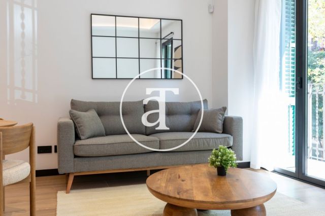 Piso de alquiler temporal de 3 habitaciones y 2 baños en el Eixample 7
