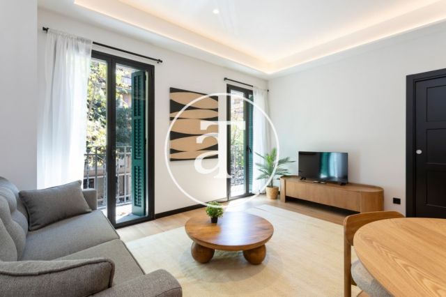 Piso de alquiler temporal de 3 habitaciones y 2 baños en el Eixample 5