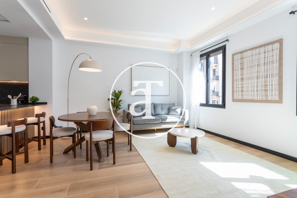 Monthly rental apartment with 3 bedrooms and 2 bathrooms in L'Eixample