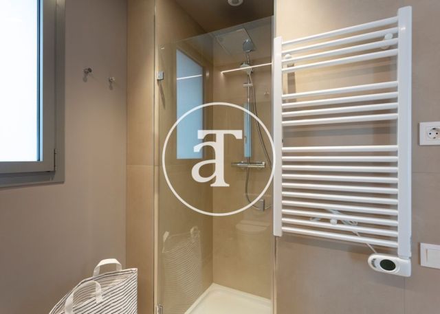 Piso de alquiler temporal de 3 habitaciones y piscina compartida a un paso de Av. Diagonal 29