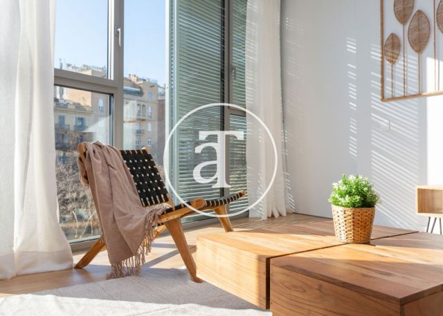 Piso de alquiler temporal de 3 habitaciones y piscina compartida a un paso de Av. Diagonal 6