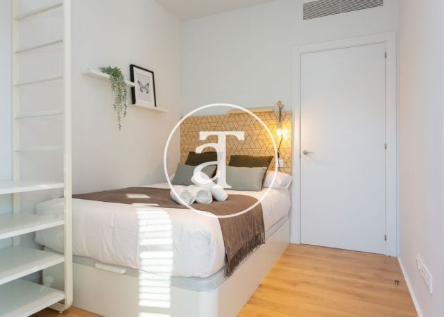 Piso de alquiler temporal de 3 habitaciones y piscina compartida a un paso de Av. Diagonal 17
