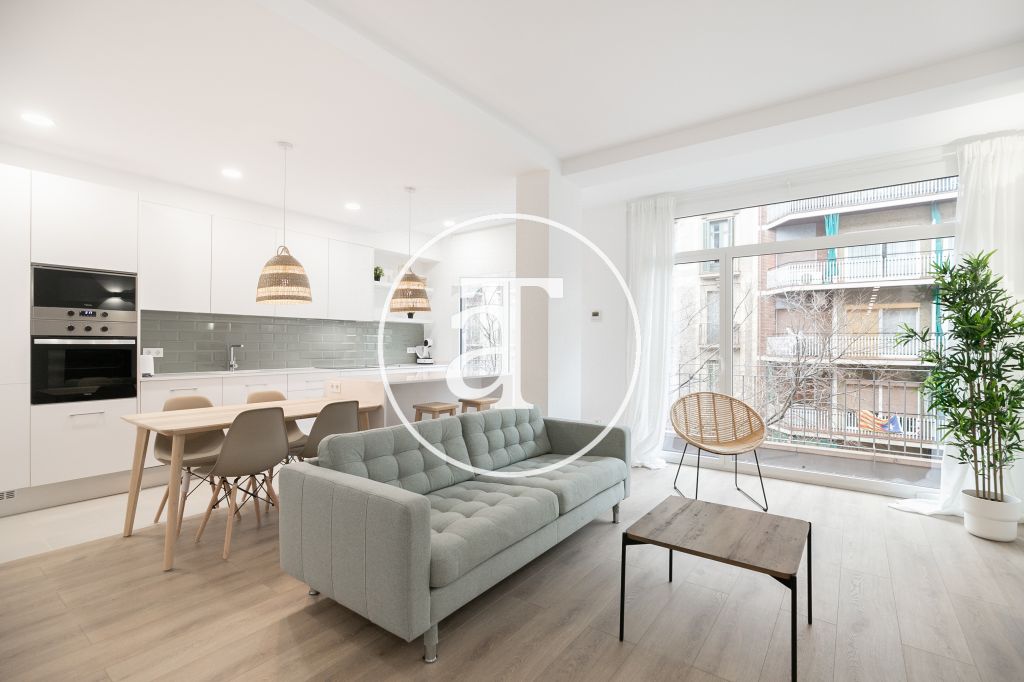 Apartamento de alquiler temporal de 3 habitaciones dobles en Eixample