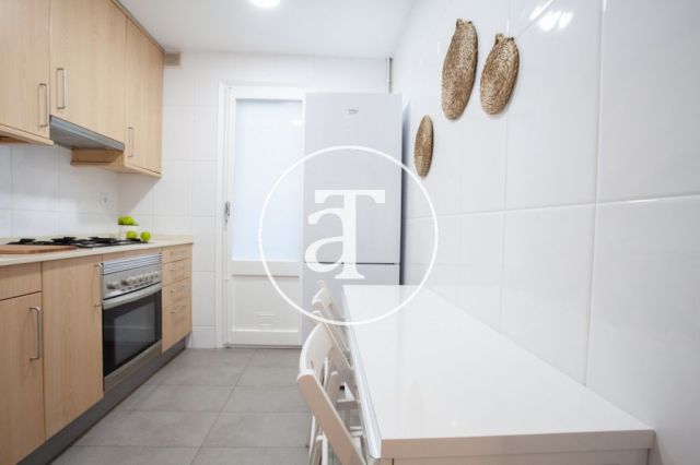 Ático de alquiler temporal con 2 habitaciones en Eixample Dreta 8