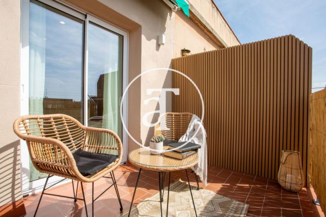 Monthly rental apartment with 2 bedrooms and terrace close to Verdaguer station 1