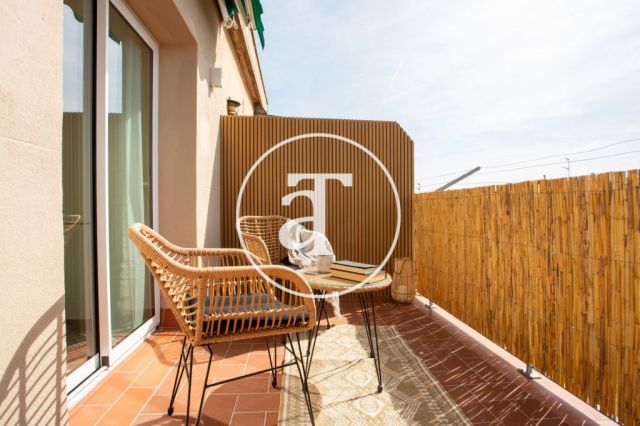 Monthly rental apartment with 2 bedrooms and terrace close to Verdaguer station 13
