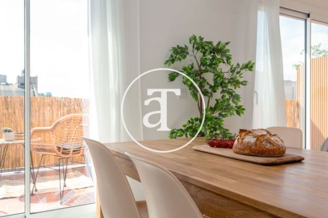 Monthly rental apartment with 2 bedrooms and terrace close to Verdaguer station 11