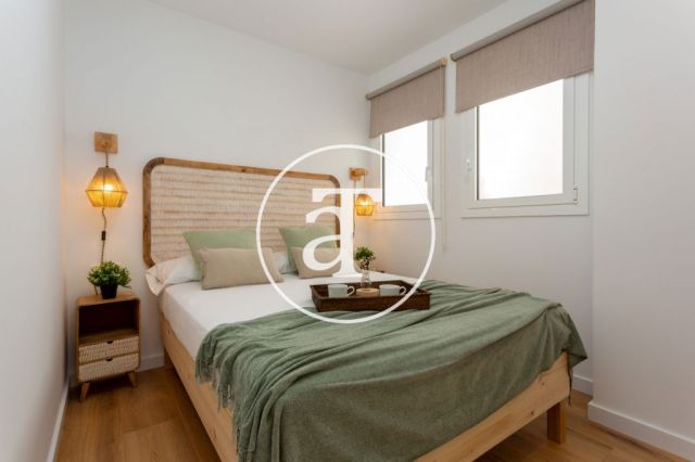Monthly rental apartment with 2 bedrooms and terrace close to Verdaguer station 23