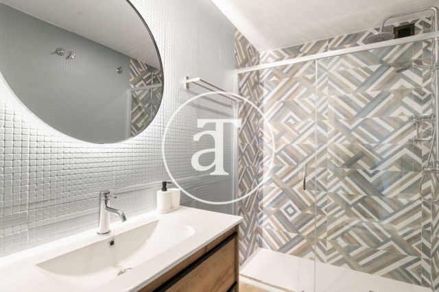 Modern furnished apartment in Villarroel street, close to EADA Business School 22