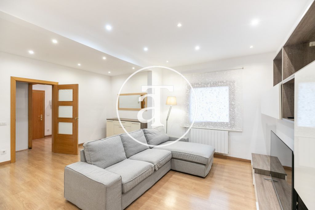 Piso de alquiler temporal de 3 habitaciones en Carrer de Bilbao
