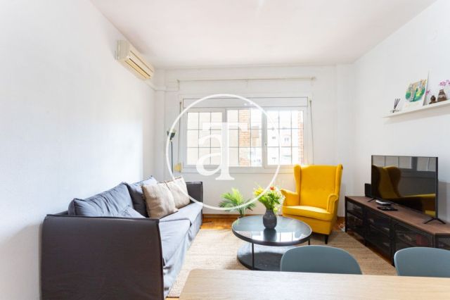 Monthly rental apartment with 3 bedrooms, study and 2 bathrooms in the Sagrada Familia neighborhood 5