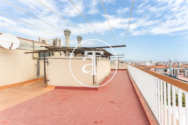 Monthly rental apartment with 3 bedrooms, study and 2 bathrooms in the Sagrada Familia neighborhood 41