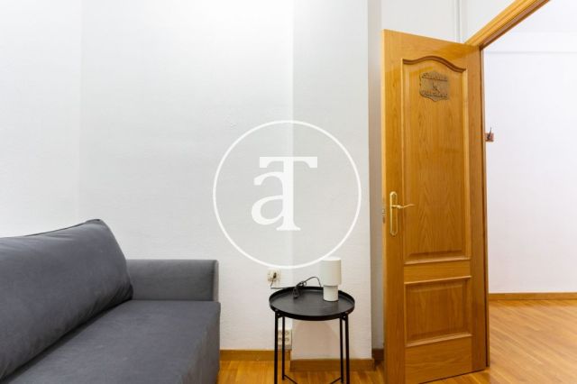 Monthly rental apartment with 3 bedrooms, study and 2 bathrooms in the Sagrada Familia neighborhood 37