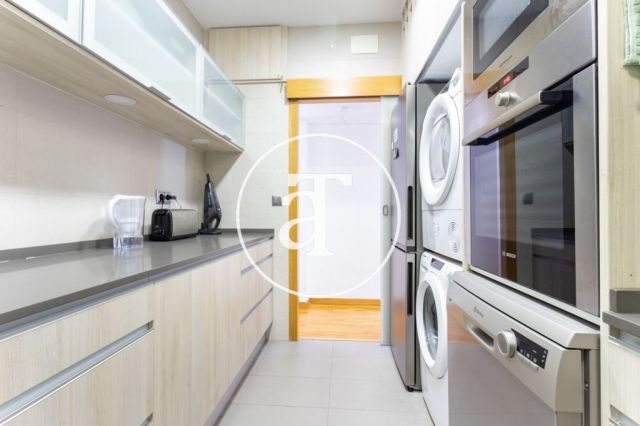 Monthly rental apartment with 3 bedrooms, study and 2 bathrooms in the Sagrada Familia neighborhood 11