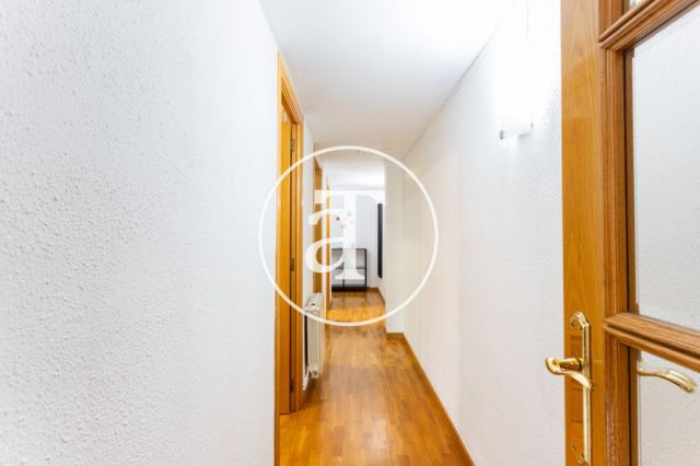 Monthly rental apartment with 3 bedrooms, study and 2 bathrooms in the Sagrada Familia neighborhood 27