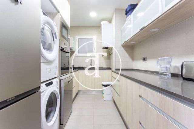 Monthly rental apartment with 3 bedrooms, study and 2 bathrooms in the Sagrada Familia neighborhood 13
