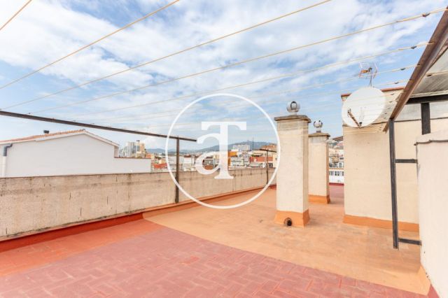 Monthly rental apartment with 3 bedrooms, study and 2 bathrooms in the Sagrada Familia neighborhood 40