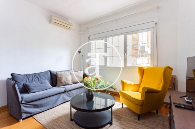 Monthly rental apartment with 3 bedrooms, study and 2 bathrooms in the Sagrada Familia neighborhood