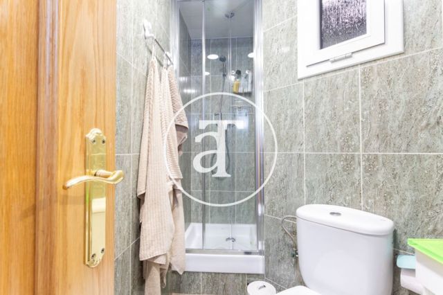 Monthly rental apartment with 3 bedrooms, study and 2 bathrooms in the Sagrada Familia neighborhood 32