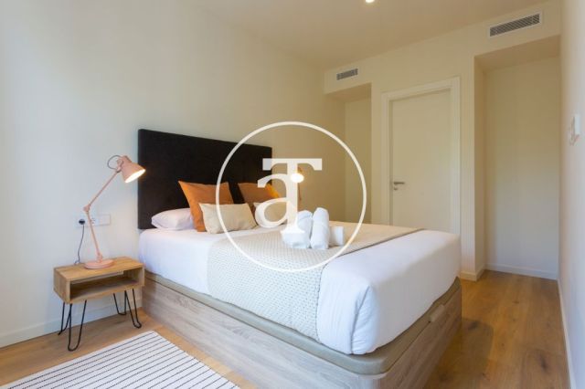 Piso de alquiler temporal de  2 habitaciones en Eixample Dreta 19