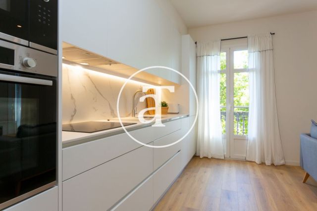 Piso de alquiler temporal de  2 habitaciones en Eixample Dreta 10