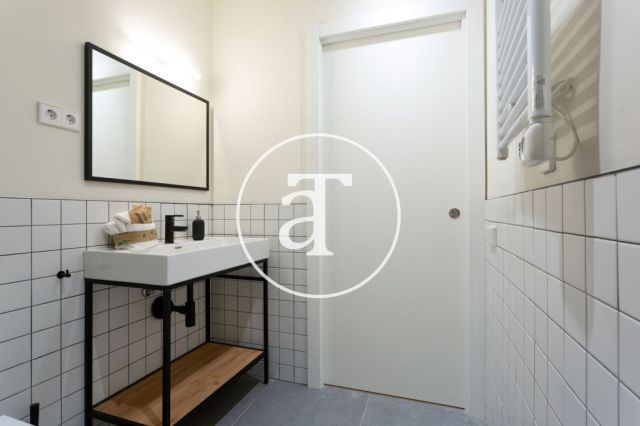 Piso de alquiler temporal de  2 habitaciones en Eixample Dreta 23