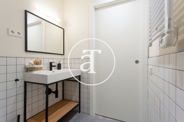 Piso de alquiler temporal de 2 habitaciones en Eixample Dreta 21