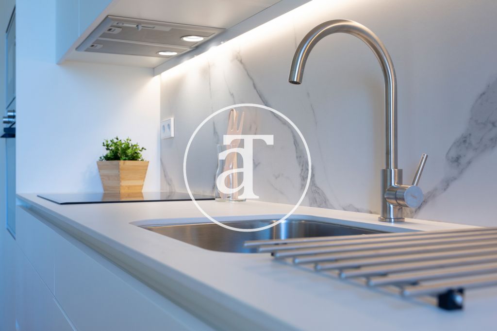 Monthly rental apartment with 2 bedrooms in Eixample Dreta 13